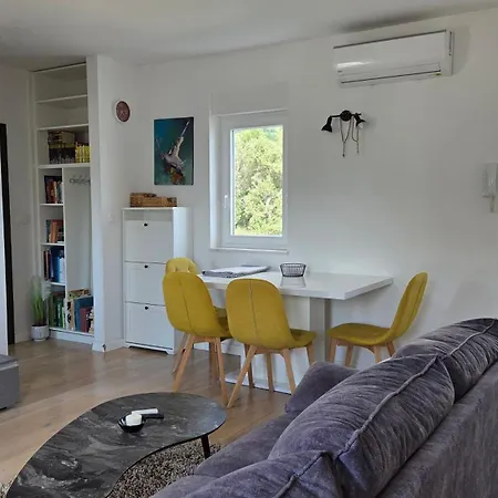 Apartmán Sime - Cozy With Parking