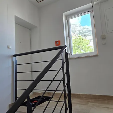 Sime - Cozy With Parking