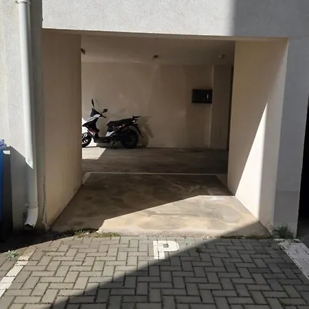 Sime - Cozy With Parking Apartmán